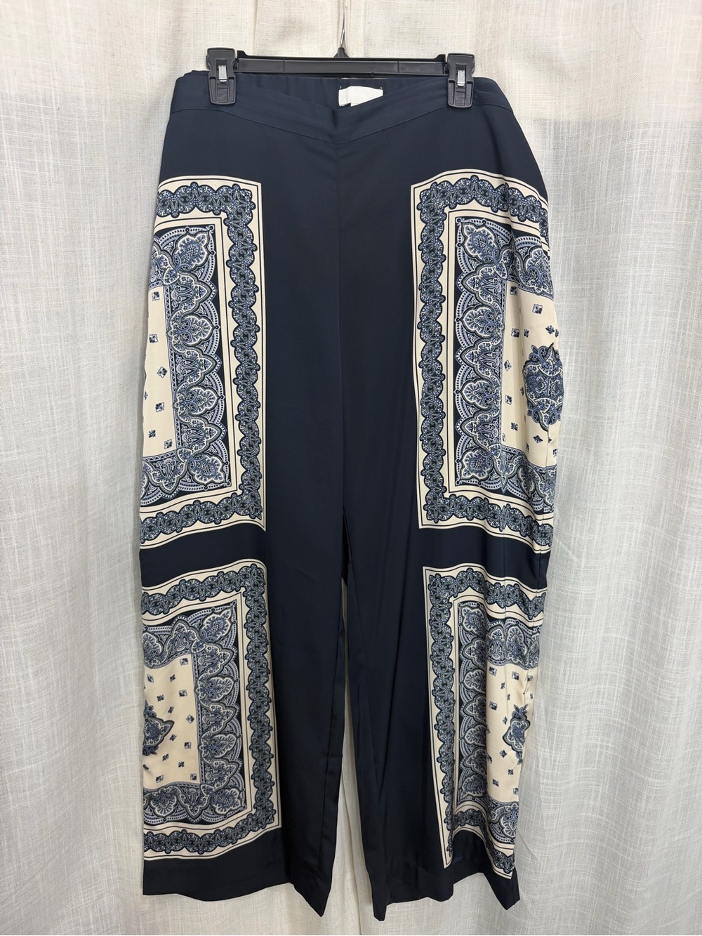 H&M Wide-Leg Pants with Bandana print